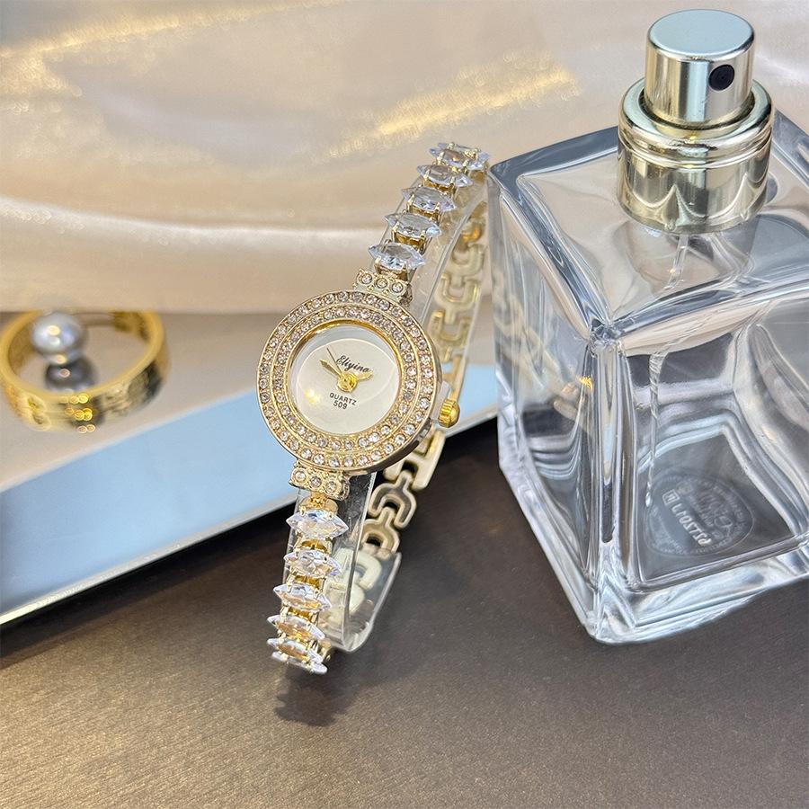 LP80 Hot Selling Luxury Elegant Analog Quartz Watch with Alloy Stainless Steel Band Retro Fashion Design for Women Daily Use