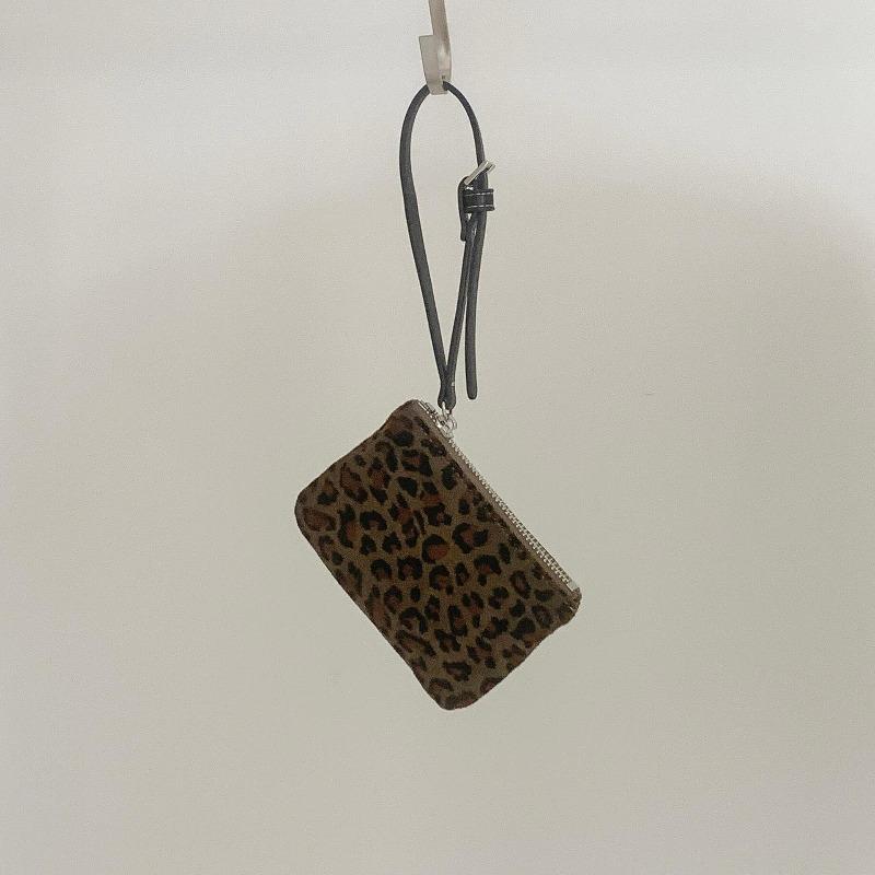 Mini Leopard Print Bag Autumn and Winter New Retro Change Bag Niche Trend Versatile Light Hand Carry Suede Bag