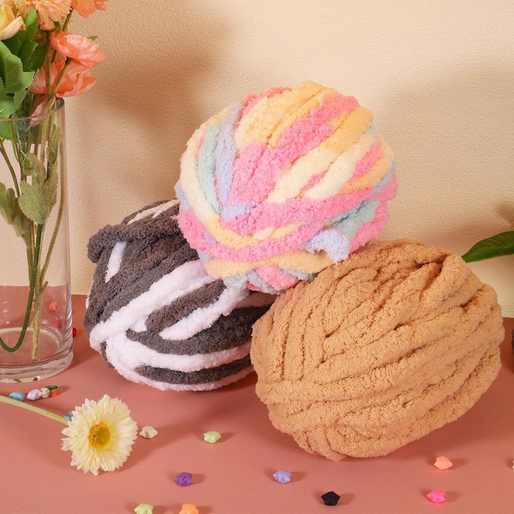 Dickes Garn Polyester Deckenwolle, Handgestricktes DIY Dickes Chenillegarn zum Häkeln von Decken Taschen Schal Hüten 27m x 2cm