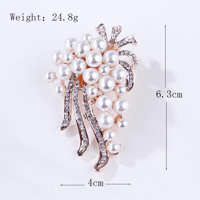 Fashion Full Diamonds Three-dimensional Ribbon Flower Large Pearl Brooch Perfect Gift for Couples Pin Jumper Accessories Brooch