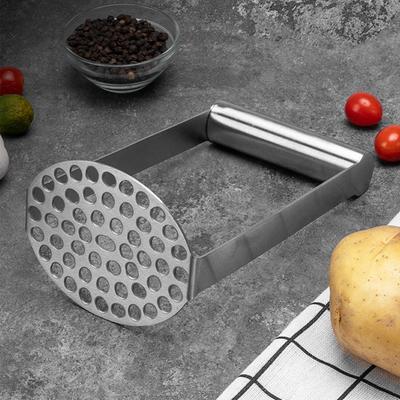 Stainless Steel Potato Masher Ergonomic Handle Kitchen Masher Tool Dishwasher Safe Anti-rust Fruit Masher