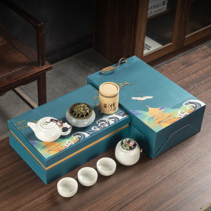 Guochaofeng ceramic tea set will give friends a portable storage gift box with business gifts.