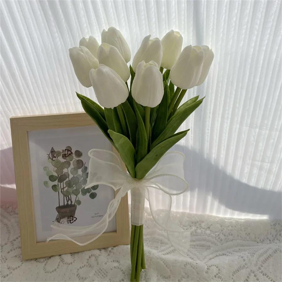 

White Wedding Bouquet Artificial Flower Tulip Calla Lily Bridal Bouquets,Bridesmaids Bouquets Ceremony Anniversary Home Decor about 35cm