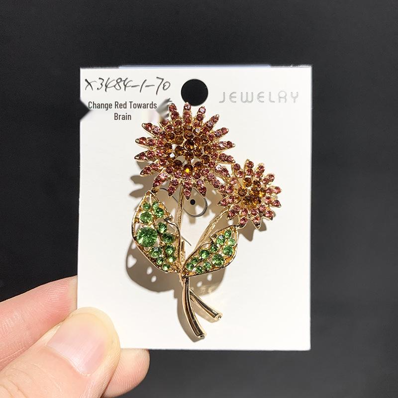 Bo Xin Yun Retro Crystal Sunflower Brooch: Exquisite Design Botanical Accessory