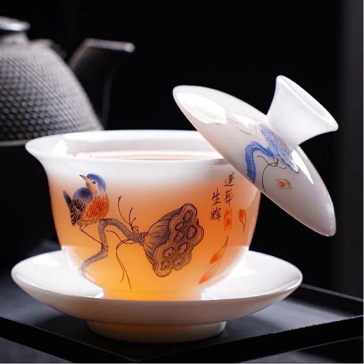„Set de ceai Gaiwan din porțelan jad Jingdezhen cu capac planant și farfurioară – Ceașcă de ceai Kung Fu chinezesc tradițional”