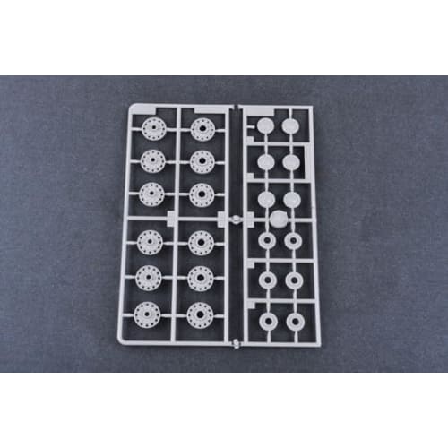 Trumpeter 1/35 Soviet KV-5 Super Heavy Tank Plastic Model