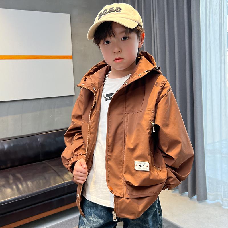 Boys' Outerwear, New Spring Clothing, Children's Spring Hooded Windbreaker Jacket, Big Children's Top, Stylish Spring and Autumn Fashion Trend