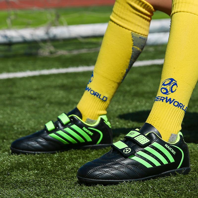 Kinder und Jugendliche, große Größe, stoßdämpfend, rutschfest, verschleißfest, Klettverschluss, kurzer Nagel, Outdoor-Fußballschuhe, Trainingsschuhe