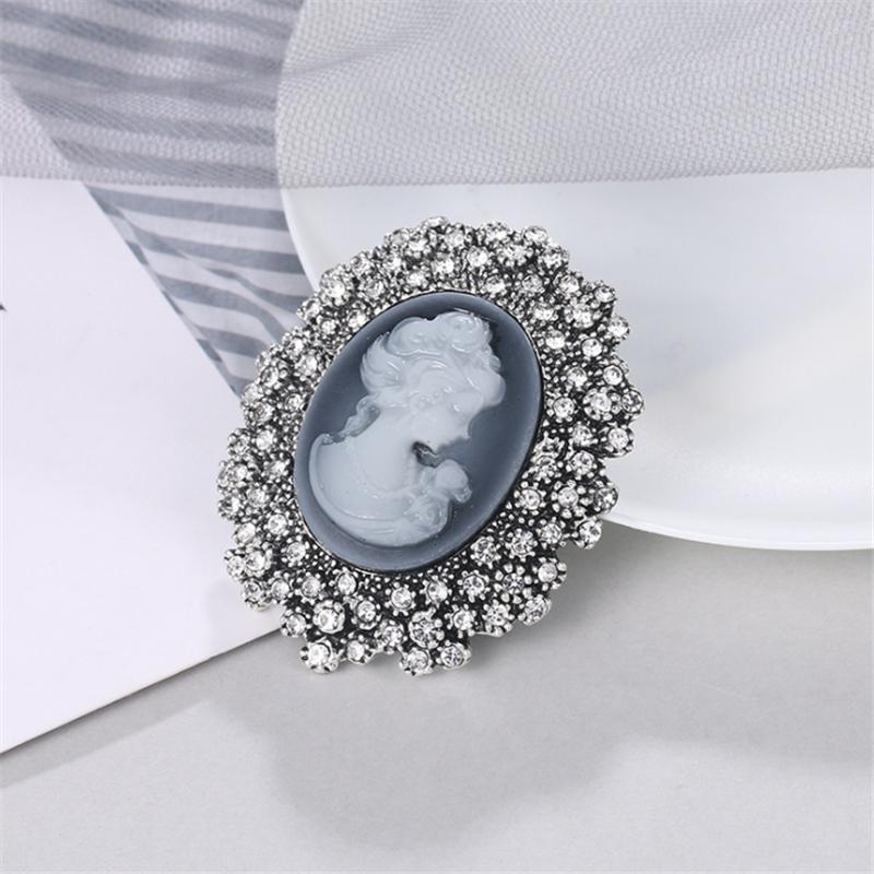 Vintage Victorian Cameo Elegant Queen Head Portrait Brooch For Women Antique Wedding Bridal Bouquet Clothing Jewelry Gifts
