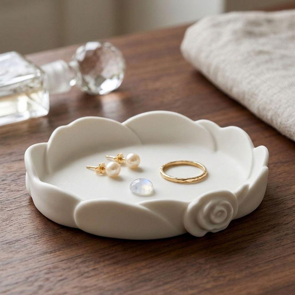 Non-Slip Base Minimalist Flower Key Dish Plastic Floral Decorative Holder  Vanity Tabletop