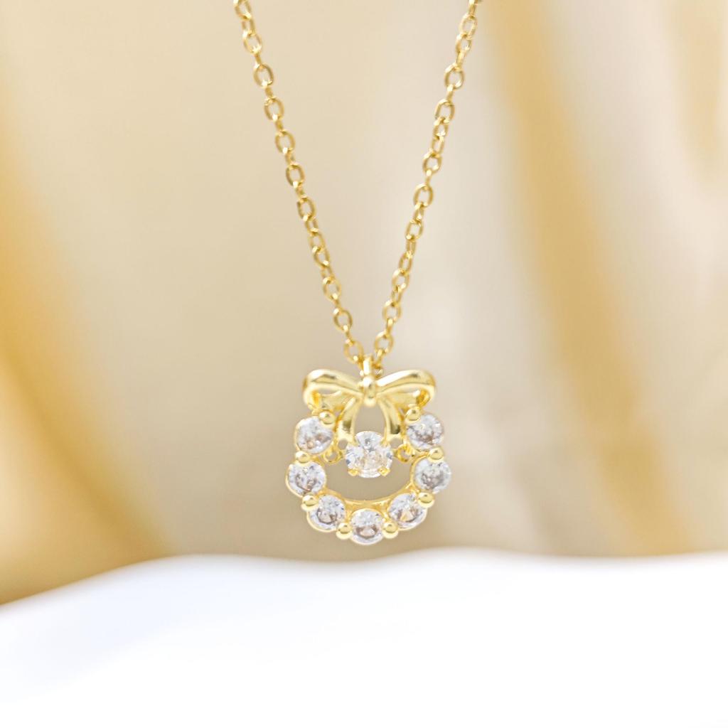 Princess on the Run: Summer Bow Necklace with Beating Heart, Titanium, Zirconia Clavicle Chain