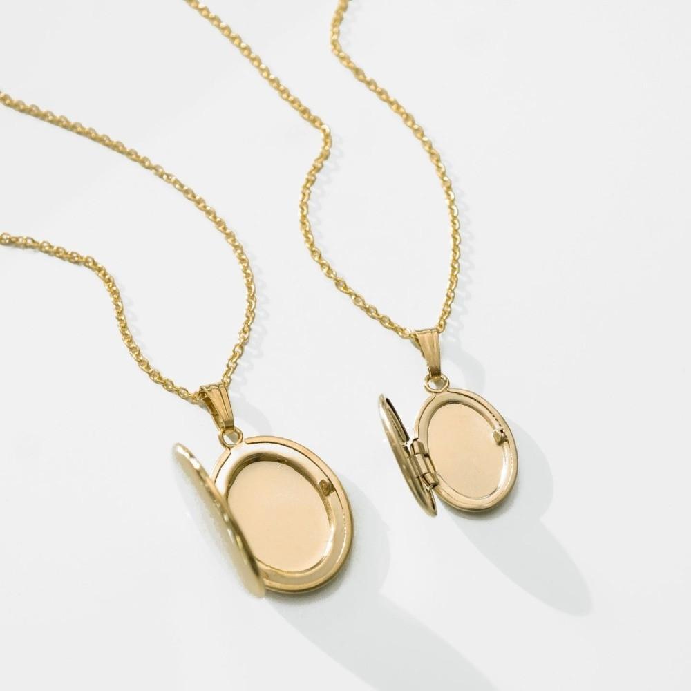 Gold Photo Album Necklace Retro Style Foldable Open Close Necklace Photo Holding Heart-Shaped Album Photo Frame Necklace Jewelry