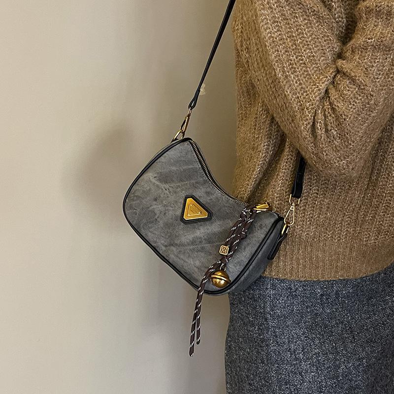 2025 New Product Fashion Versatile Large Capacity Niche Design Crossbody Shoulder Underarm Handbag Bag