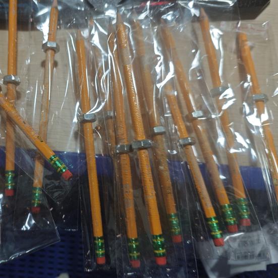1/2/3/5/10 Stück Mutter Dekompressionsstift Stressabbau Gewinde Bleistift aus Holz Kinder Erwachsene Studenten Schule Arbeit Angstabbau Leise