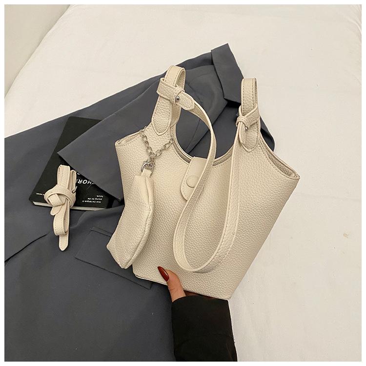 

2025 spring and summer new vegetable basket bucket bag soft leather fashion high-end texture handbag single shoulder oblique span women s bag белый