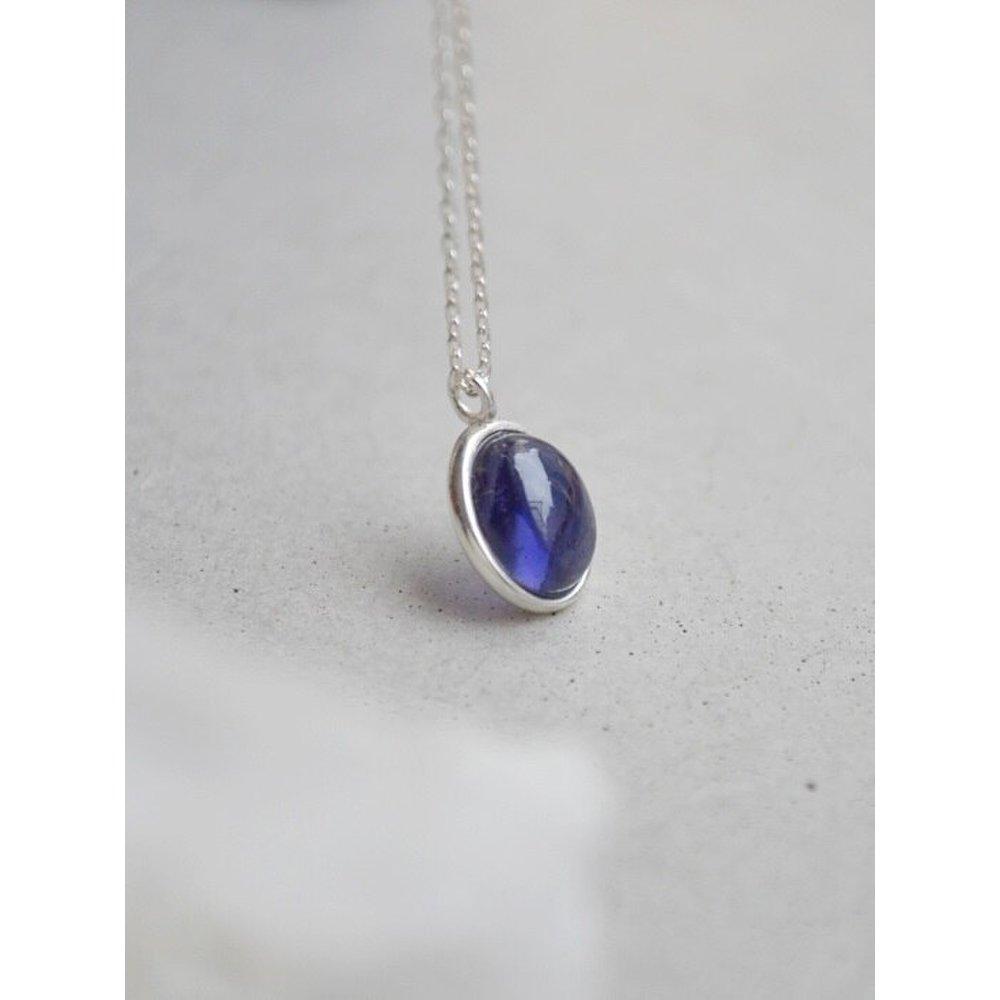 

Adore.Iolite