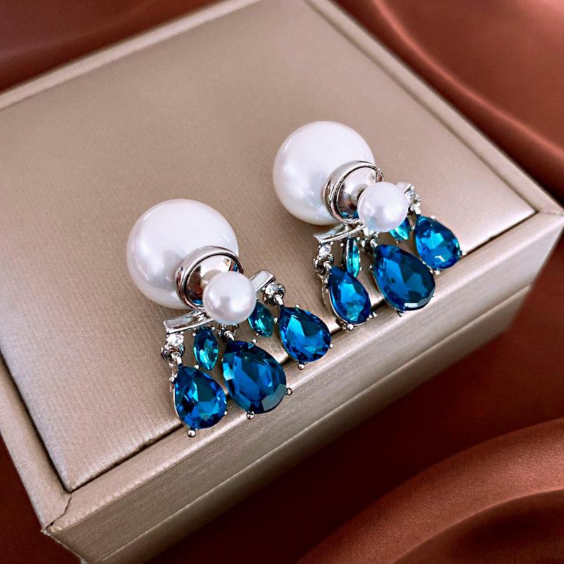 French Fashion Pearl Tassel Earrings for Women High Sense Retro Light Luxury Stud Earrings 2024 New in Charms Rhinestone Zircon