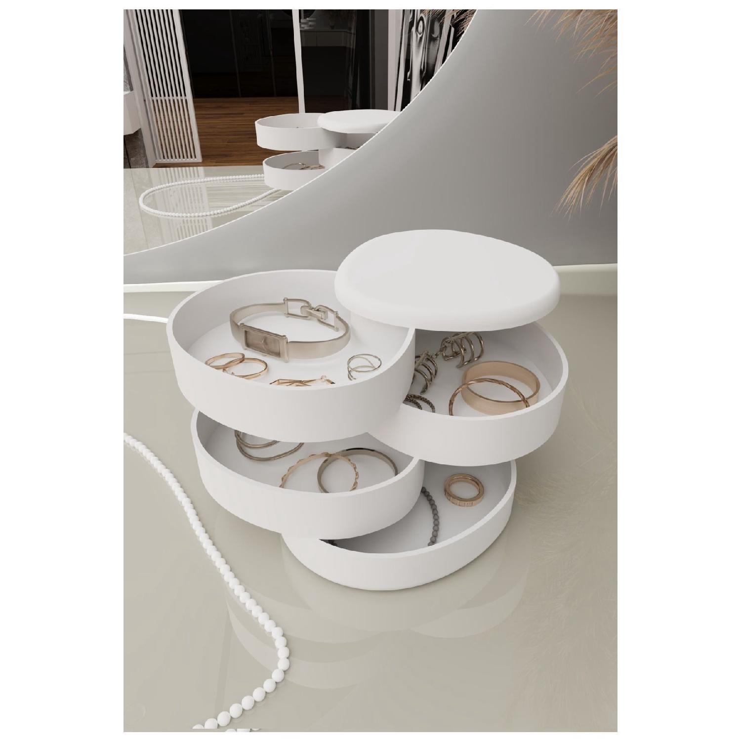 

Olivia Jewelry Jewelry Organizer Box Organizer White белый