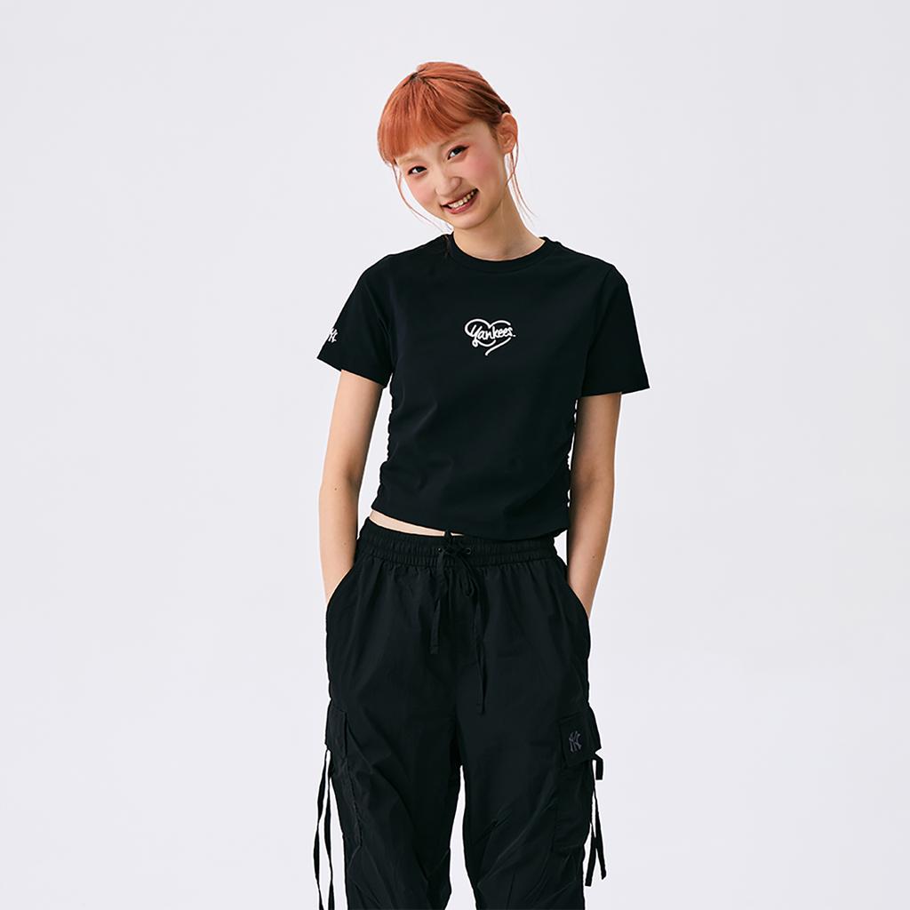 New MLB Heart New York Yankees SS25 T Shirt Women's Black 3FTSH0453-50BKS