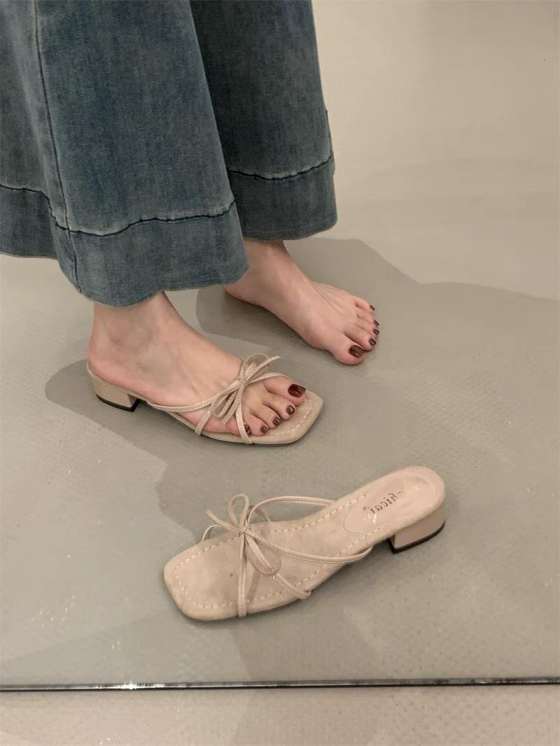 

2025 new fairy style square head bow summer personality thick heel gentle temperament high heel cool slippers woman 40