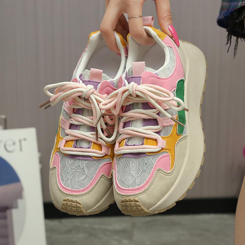 

New dad shoes women s 2025 summer and autumn height increase casual thin breathable thick sole color matching travel Forrest Gump shoes 35 розовый