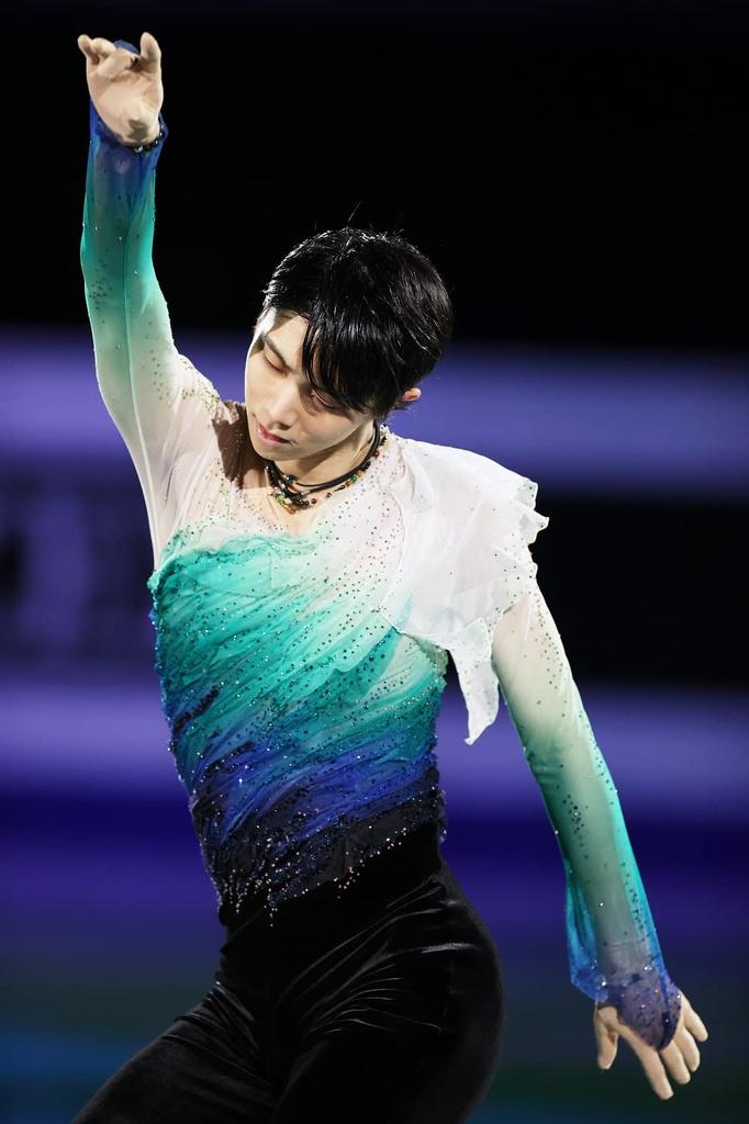 KISS&CRY Special Edition Yuzuru Hanyu POSTCARD BOOK Moonlight-EXHIBITION- (TOKYO NEWS MOOK)
