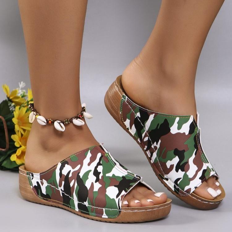 Wedge heel large size casual leopard print slippers women's summer 2025 new thick-bottomed fish mouth hollow cool slippers women