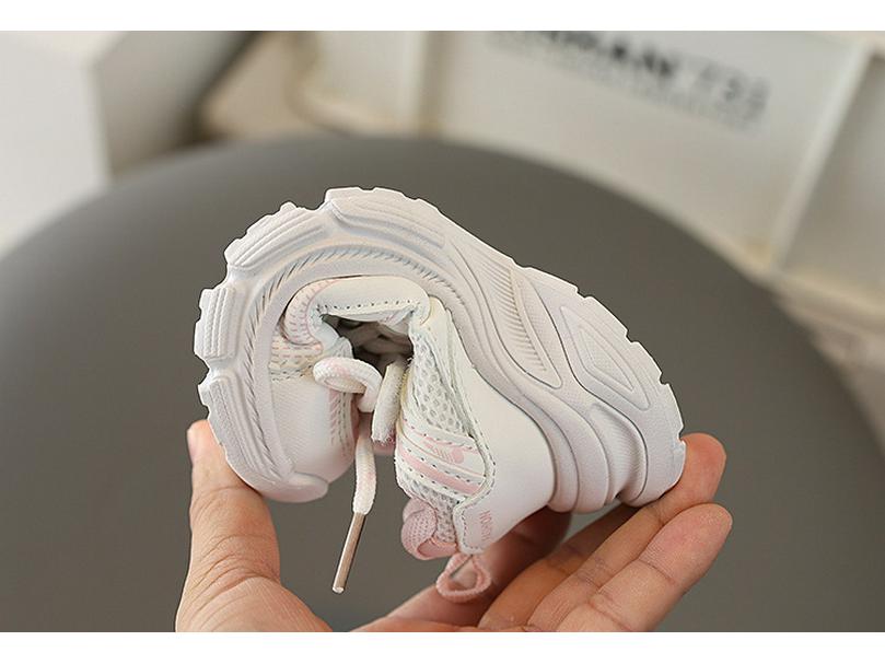 Spring 2026 Girls' Lightweight Mesh Breathable Sports Shoes - Korean Style