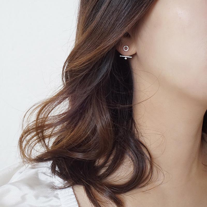 

Women s Simple and Cold Style High-end Earrings Without Taking Off Their Temperament