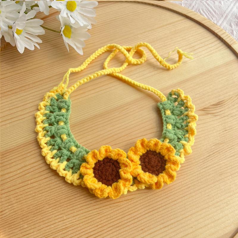 Handmade Woven Flower Pet Collar Adjustable Knitted Scarf for Daily Walking and Spring Outings