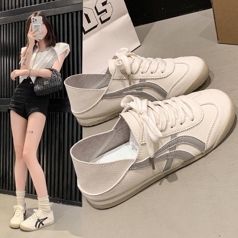 Fashion retro lightweight versatile flat-bottomed German training shoes women's new summer soft-soled sports Forrest Gump board shoes