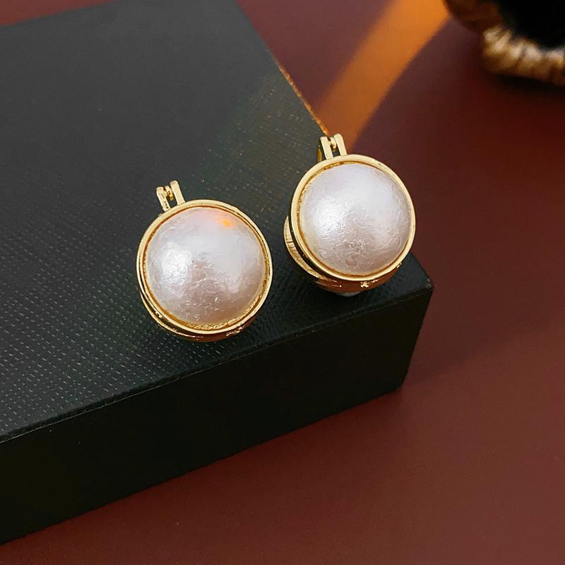Silver Needle Pearl Heart Earrings - 2025 Korean Trend, Minimalist Flower Dangle Studs for Women's Elegant Style