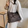 Chic Versatile Tote Bag For Women Spacious Nylon Handbag Ideal For Everyday Use