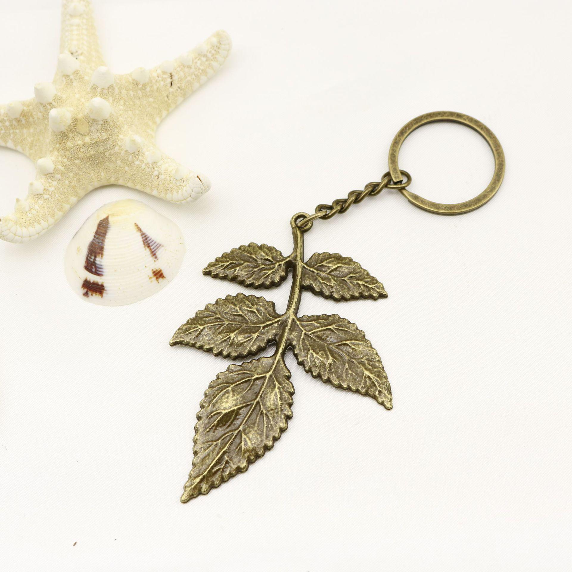 HEEIN Simple Leaf Keychain Pendant