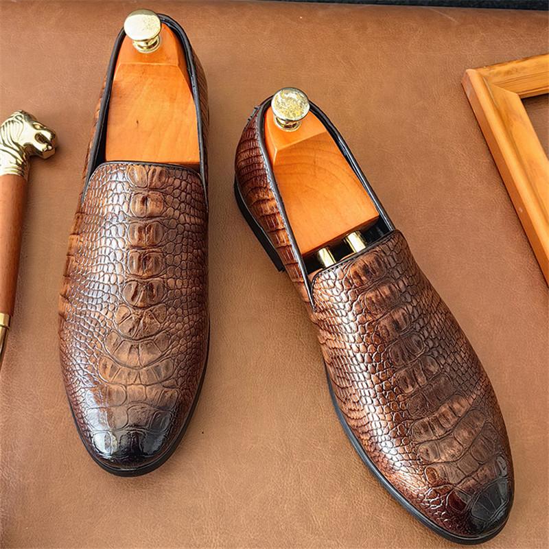 New Men's Charm Pointed Blue Black Alligator Pattern Patent Leather Shoes Male Dress Wedding Prom Homecoming Loafers Footwear