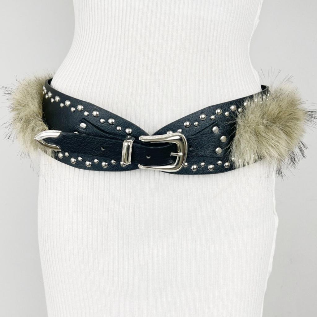Cós Elegante para Mulheres de Pelúcia Luxuosa Cor Maillard Cinto Retro Estiloso Punk com Tachas