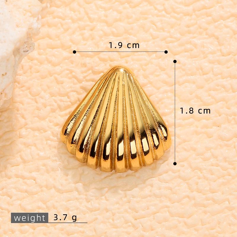 Stainless Steel Scallop Seashell Necklace for Women - Niche Design Titanium Jewelry Accessories
