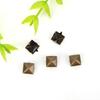 400 sad 4MM-7MM DIY Kožedělné hroty Nýty Čtvercové hroty Nýty Tašky Boty Opaskové doplňky Bronz