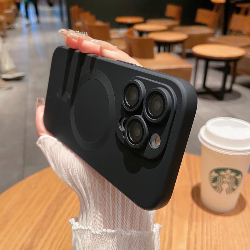Compatible Frosted Silicone Magnetic Phone Case for iPhone 15 Pro Max, 16, and 14 - Full Coverage Protective Design.
