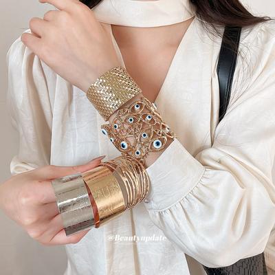 Personality Exaggerated Wide-sided Metal Bracelet Temperament Advanced Sense Bracelet Design Sense Niche Jewelry Wholesale