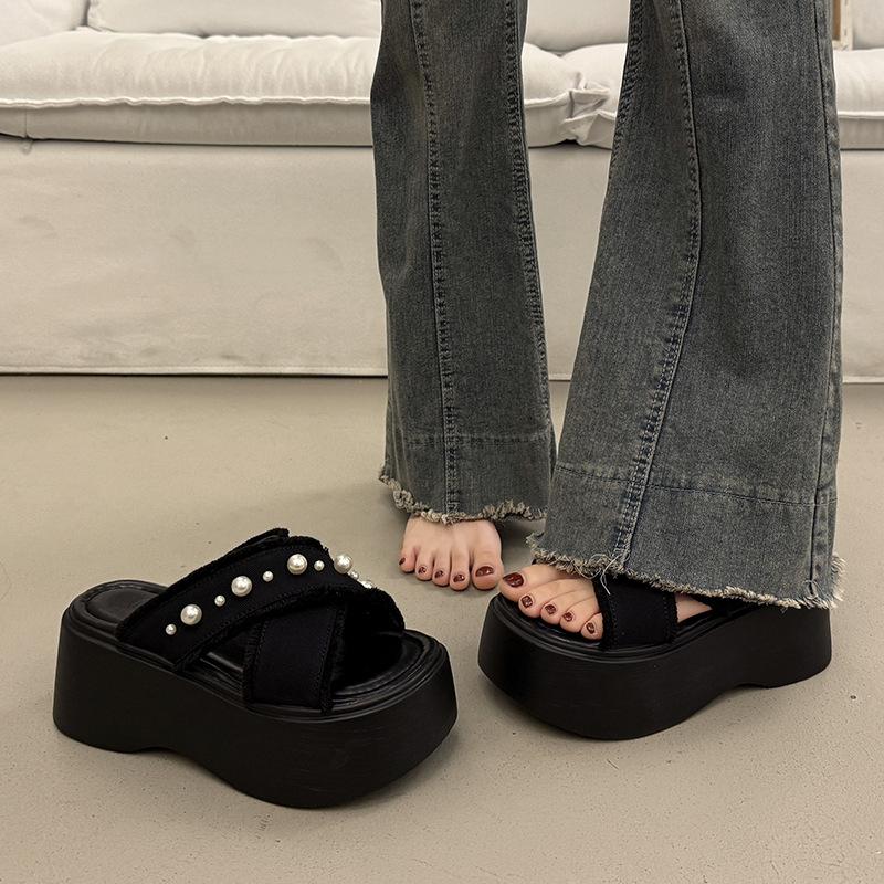 

Летние женские шлепанцы на толстой подошве, увеличивающие рост, крутые, для улицы, новые шлепанцы на танкетке высокого класса 40