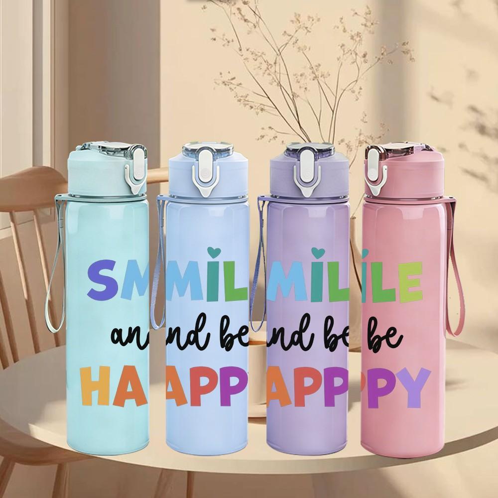 1PC Smile And Be Happy Pastel Lettering Print 750ml Color Plastic Sports Water Bottle Leakproof Flip Straw Lid Suitable for Sports Office Home Use