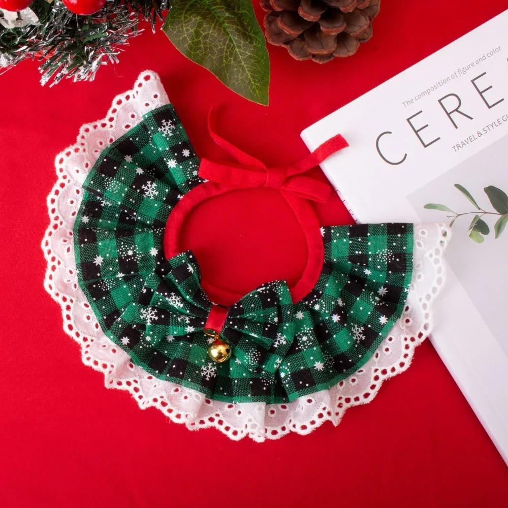 Christmas Plaid Scarf with Bowtie for Pets Dog Cat Neck Warmer with Lace Trim And Pendant Holiday Pet Accessory