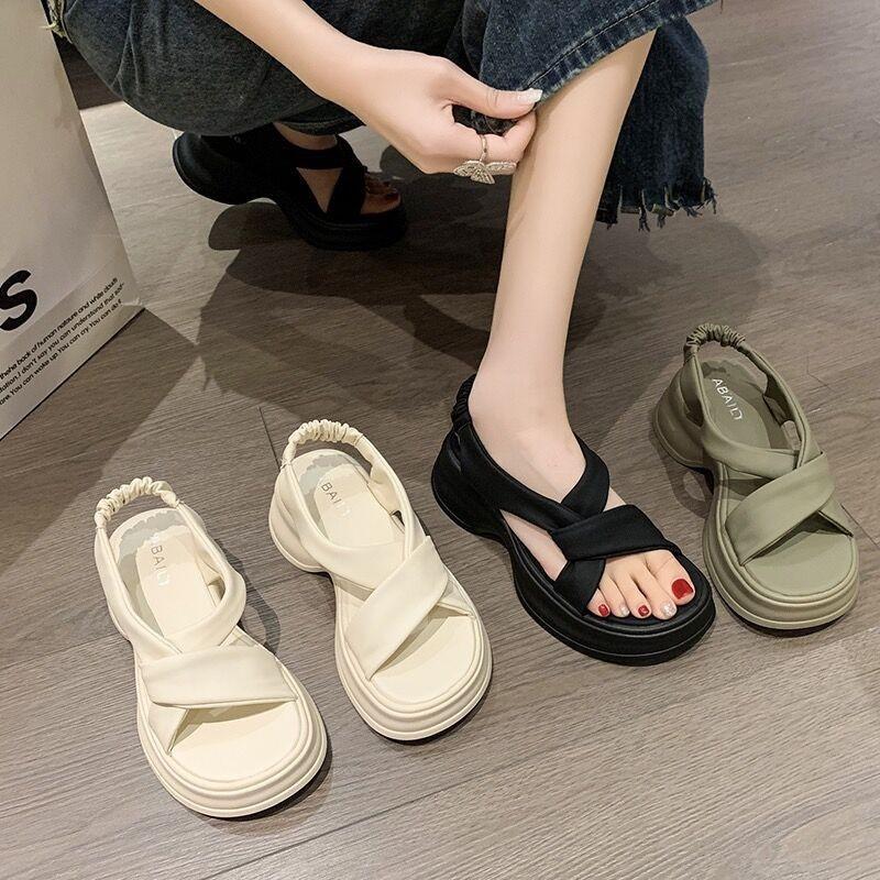 Soft Leather Sandals Women's 2025 Summer New Muffin Platform Small Beach Shoes High-end Skirt Roman Shoes