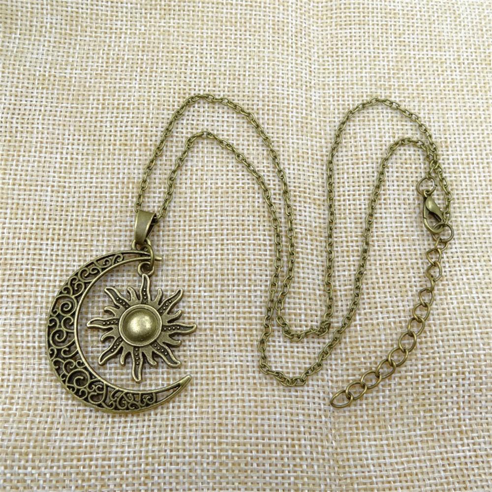 Retro Bronze Crescent And Sun Pendant Necklace Retro Whirlpool Gold And Silver Silk Unisex Jewelry Gift