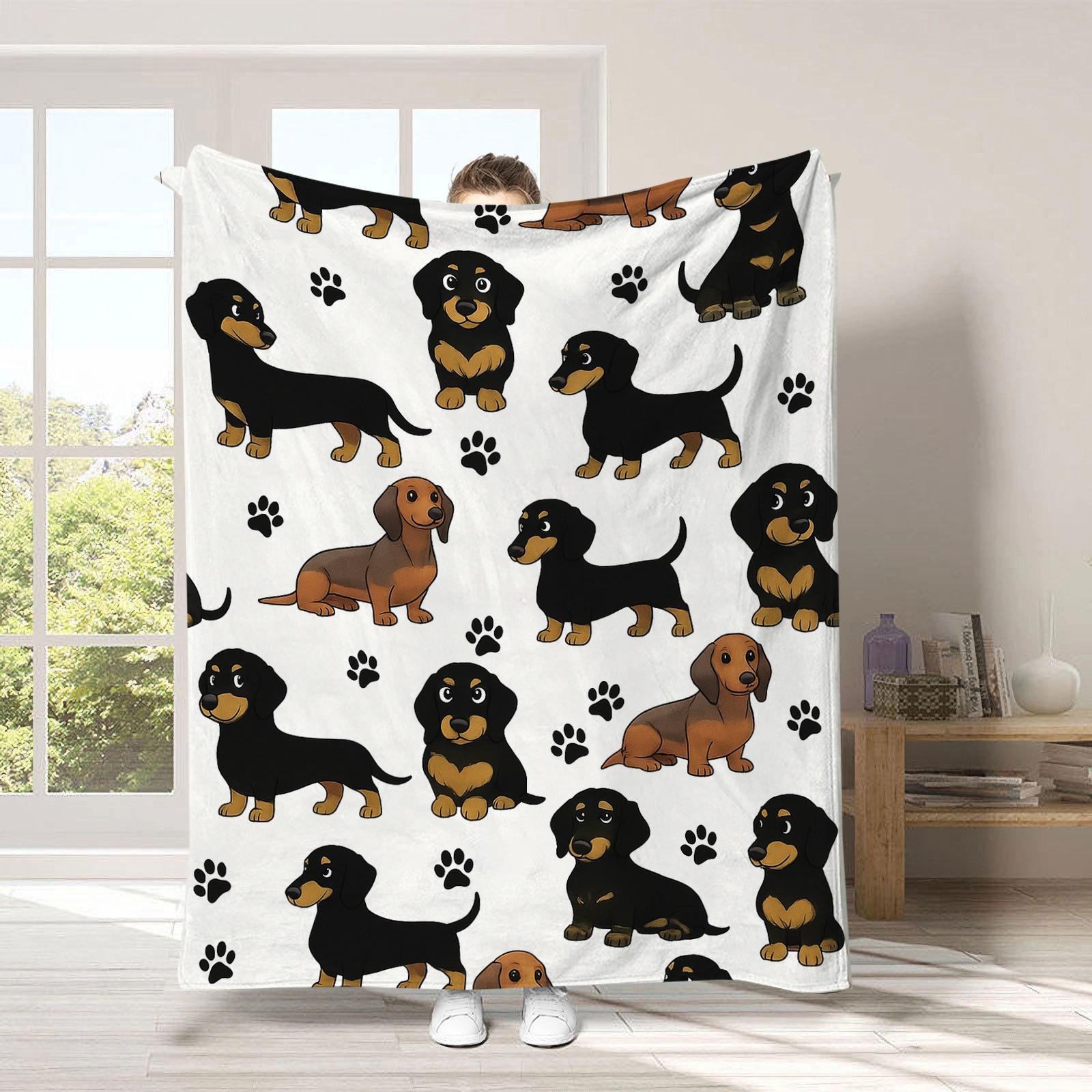 

1 Pc Flannel Throw Blanket Cute Dachshund & Paw Print Soft Naptime Blanket All-Season Throw for Pet Lover Sofa Bed Decor Gift 130x150cm