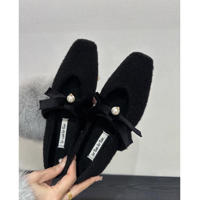 With skirt French temperament bow velvet light mouth single shoes women's autumn and winter new coarse heel woolen Mary Jane shoes