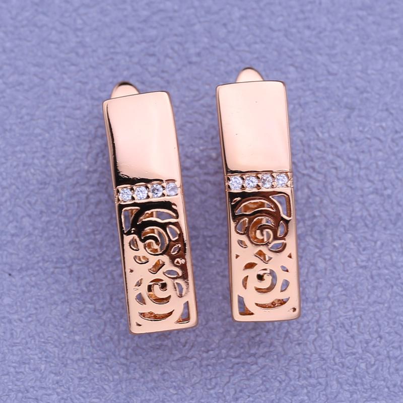 Boucles d'oreilles à clip MINTHA Bijoux de mode tendance Boucles d'oreilles puces fleur en oxyde de zirconium pour femmes Boucles d'oreilles couleur or rose