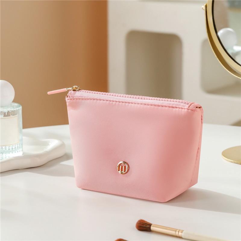 2025 Best-Selling Women s Lulu Waterproof Nylon Makeup Organizer & Toiletry Bag