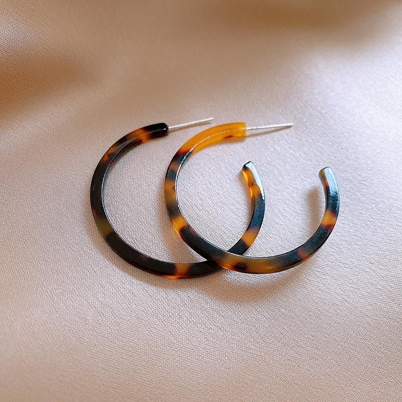 Retro Hong Kong style acetic acid C-shaped earrings stud earrings temperament earrings simple earrings women